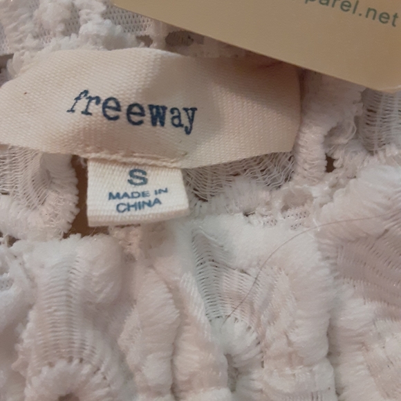 White lacey top - Picture 3 of 4